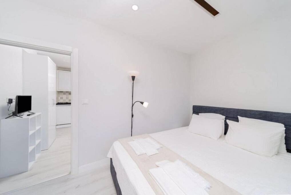 Cozy King Bedroom Dw Apt Kisla1 Antalya Eksteriør bilde